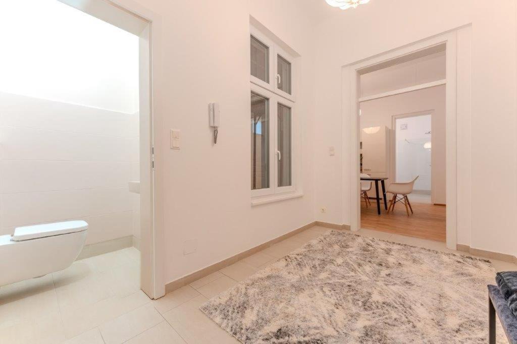 Deluxe Apartments Near The Center 多瑙河畔克雷姆斯 外观 照片
